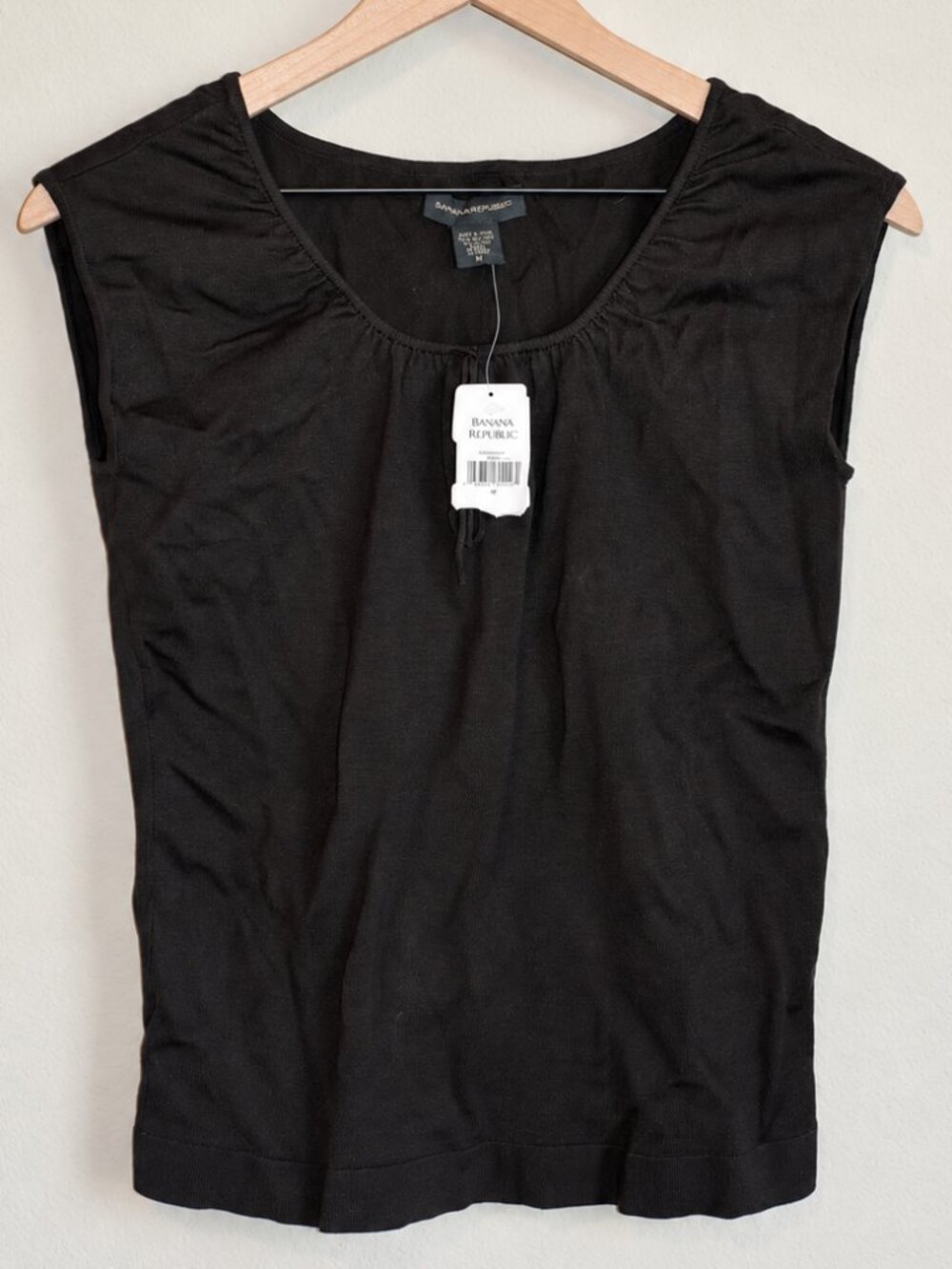 Banana Republic 84% Silk Chocolate Brown Sleeveless Ruched Top M NWT